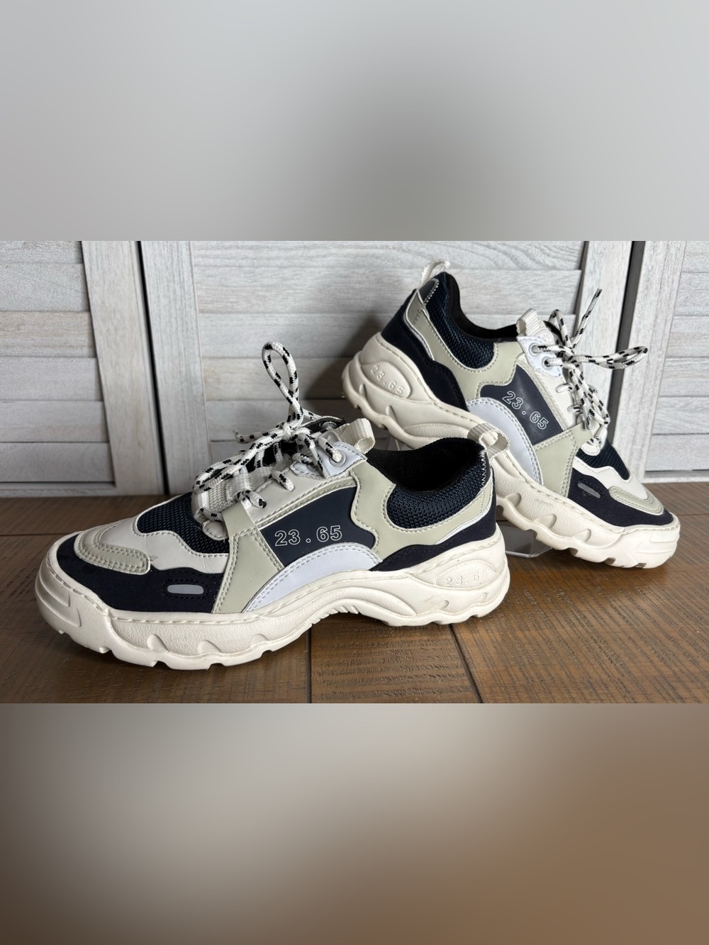 23.65 V2 Chunky Platform Sneakers Multi Navy Gray White Women's Size 6